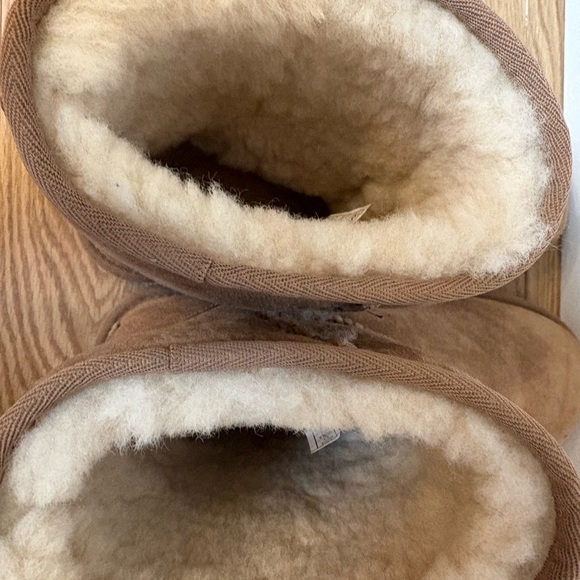 UGG Classic Short Boots Chestnut Size 9 - Picture 4 of 8